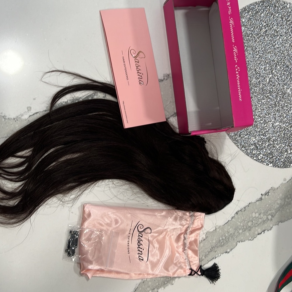 Hair extensions halo 1B 18 inches Brand Sassina